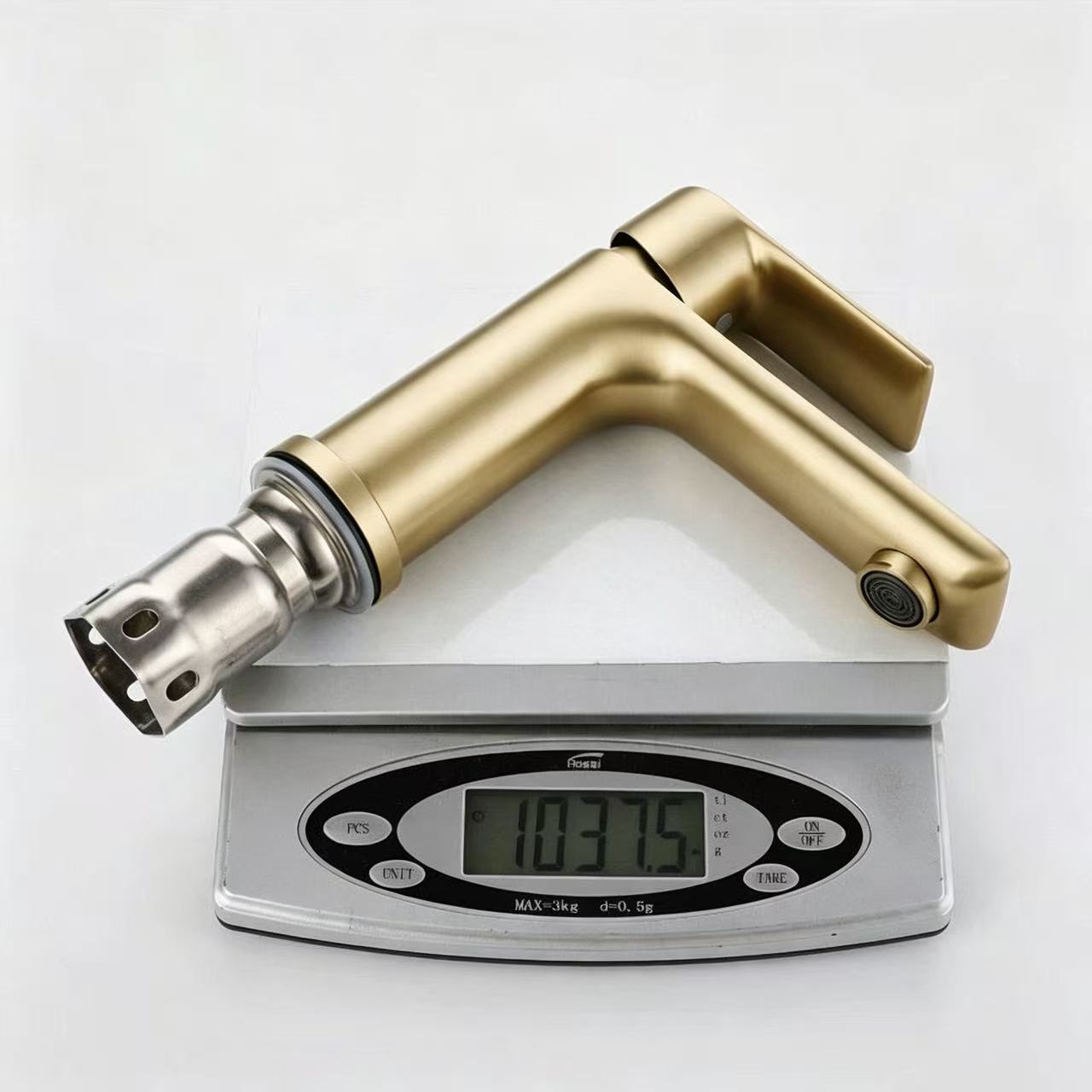 Modern Minimalist Hot & Cold Basin Faucet