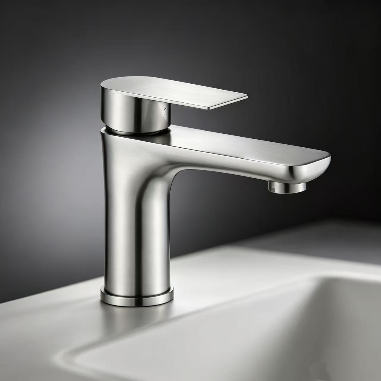 Modern Minimalist Hot & Cold Basin Faucet